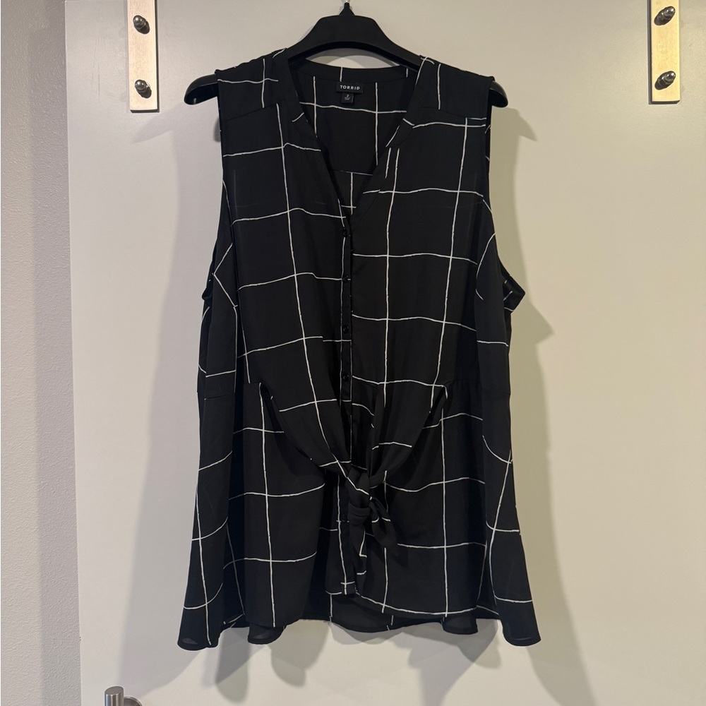 Torrid Black and White Checkered Sleeveless Blouse
